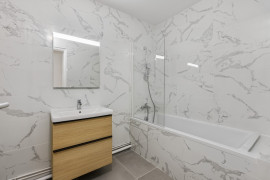 
                                                                                        Vente
                                                                                         EXCLUSIVITE - Grand T3 Rénové - VERSAILLES CHATEAU