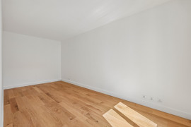 
                                                                                        Vente
                                                                                         EXCLUSIVITE - Grand T3 Rénové - VERSAILLES CHATEAU