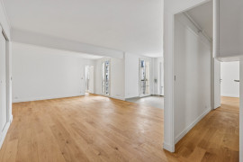 
                                                                                        Vente
                                                                                         EXCLUSIVITE - Grand T3 Rénové - VERSAILLES CHATEAU