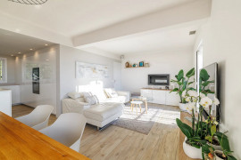 Vente
EZE BORD DE MER APPARTEMENT 4P VUE MER