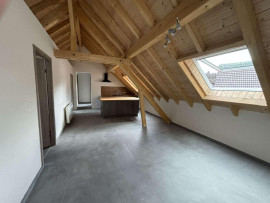 
                                                                                        Location
                                                                                         F 4 au calme