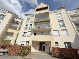 
                                                                                        Location
                                                                                         F1 avec balcon et cave - Sucy-en-Brie