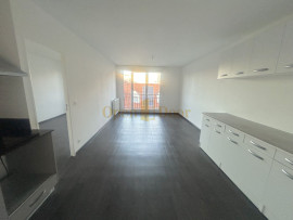 
                                                                                        Location
                                                                                         F2 avec parking - Les Pavillons-sous-Bois