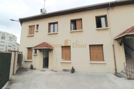 
                                                                                        Location
                                                                                         🏡  F2 - Drancy