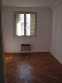 
                                                                                        Location
                                                                                         F2 quartier Gare