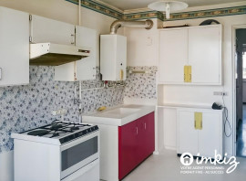 
                                                                                        Vente
                                                                                         F4-F5 très beau potentiel 88 m² vue d'exception
