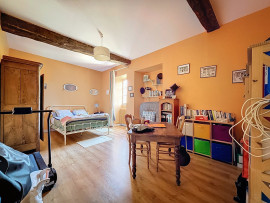 
                                                                                        Vente
                                                                                         FALAISE - ancien moulin - 175m2 entièrement rénové
