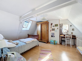 
                                                                                        Vente
                                                                                         FALAISE - ancien moulin - 175m2 entièrement rénové