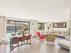 
                                                                                        Vente
                                                                                         Feigères (74160) – Maison contemporaine 5 pièces | 150 m² | Piscine | DPE A