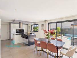 
                                                                                        Vente
                                                                                         Feigères (74160) – Maison contemporaine 5 pièces | 150 m² | Piscine | DPE A