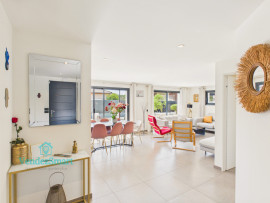 
                                                                                        Vente
                                                                                         Feigères (74160) – Maison contemporaine 5 pièces | 150 m² | Piscine | DPE A
