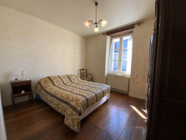 Vente
Ferme avec maison d'hôtes.