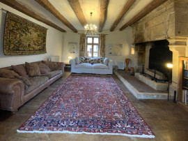 Vente
Ferme du 17e siècle avec 2,1 ha de prairies (dign