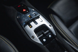 
                                                                                        Voiture
                                                                                         Ferrari 296 GTB1