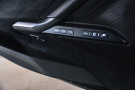 
                                                                                        Voiture
                                                                                         Ferrari 296 GTB1