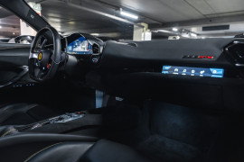 
                                                                                        Voiture
                                                                                         Ferrari 296 GTB1