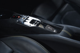 
                                                                                        Voiture
                                                                                         Ferrari 296 GTB