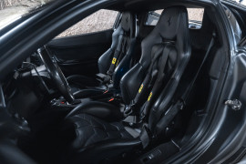 
                                                                                        Voiture
                                                                                         Ferrari 458 Italia V8 4.5 570