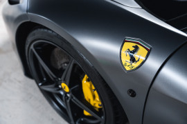
                                                                                        Voiture
                                                                                         Ferrari 458 Italia V8 4.5 570