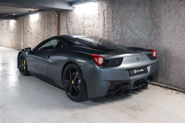 
                                                                                        Voiture
                                                                                         Ferrari 458 Italia V8 4.5 570