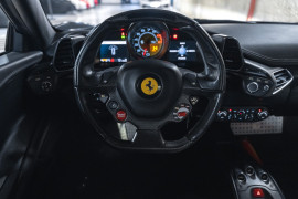 
                                                                                        Voiture
                                                                                         Ferrari 458 Italia V8 4.5 570