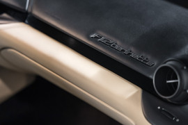 
                                                                                        Voiture
                                                                                         Ferrari F12 Berlinetta V12 6.0 740