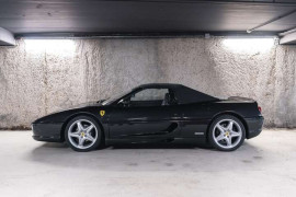 
                                                                                        Voiture
                                                                                         Ferrari F355 3.5i Spider