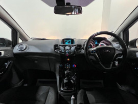 Voiture
Ford Fiesta 1.0 Zetec Hatchback 5dr Petrol Manual Euro 5 (s/s) (80 ps)