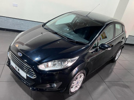 Voiture
Ford Fiesta 1.0 Zetec Hatchback 5dr Petrol Manual Euro 5 (s/s) (80 ps)