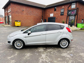 
                                                                                        Voiture
                                                                                         Ford Fiesta 1.0T EcoBoost Titanium X Hatchback 5dr Petrol Manual Euro 5 (s/s) (125 ps) MOT 10/26 41K PSH CATS ULEZ