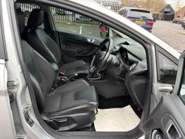 
                                                                                        Voiture
                                                                                         Ford Fiesta 1.0T EcoBoost Titanium X Hatchback 5dr Petrol Manual Euro 5 (s/s) (125 ps) MOT 10/26 41K PSH CATS ULEZ