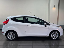 Voiture
                                                                                Ford Fiesta 1.25 Zetec Hatchback 3dr Petrol Manual (129 g/km, 81 bhp)