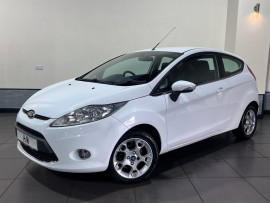 Voiture
                                                                                Ford Fiesta 1.25 Zetec Hatchback 3dr Petrol Manual (129 g/km, 81 bhp)