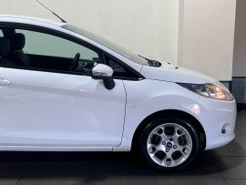 Voiture
                                                                                Ford Fiesta 1.25 Zetec Hatchback 3dr Petrol Manual (129 g/km, 81 bhp)