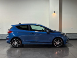 
                                                                                        Voiture
                                                                                         Ford Fiesta 1.5T EcoBoost ST-2 Hatchback 3dr Petrol Manual Euro 6 (s/s) (200 ps)