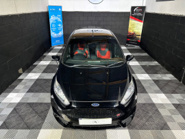 
                                                                                        Voiture
                                                                                         Ford Fiesta ST-3