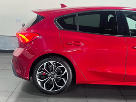 
                                                                                        Voiture
                                                                                         Ford Focus 1.5 EcoBlue ST-Line X Hatchback 5dr Diesel Manual Euro 6 (s/s) (120 ps)