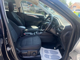 
                                                                                        Voiture
                                                                                         Ford Kuga 1.5 EcoBlue Zetec SUV 5dr Diesel Manual Euro 6 (s/s) (120 ps)