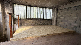 
                                                                                        Vente
                                                                                         Garage avec espace stockage en mezzanine