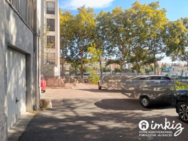 
                                                                                        Vente
                                                                                         Garage avec espace stockage en mezzanine