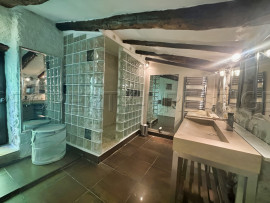 
                                                                                        Vente
                                                                                         GARD DEMEURE PRIVEE CHATEAU XVIIème