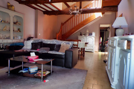 
                                                                                        Vente
                                                                                         GERS AUTHENTIQUE MAISON 145 M² + 1 HA