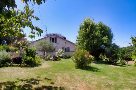 
                                                                                        Vente
                                                                                         GERS AUTHENTIQUE MAISON 145 M² + 1 HA