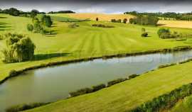 
                                                                                        Vente
                                                                                         GERS CHATEAU XVIIIème 70 HA LAC 19 HA