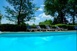 
                                                                                        Vente
                                                                                         GERS CHATEAU XVIIIème 70 HA LAC 19 HA