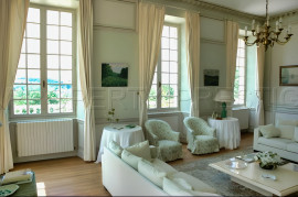 
                                                                                        Vente
                                                                                         GERS CHATEAU XVIIIème 70 HA LAC 19 HA