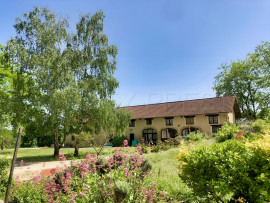 Vente
GERS DOMAINE XVIIIème GITES 1,8HA