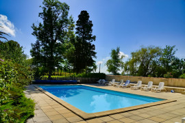 Vente
GERS DOMAINE XVIIIème GITES 1,8HA