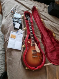 
                                                                                        Instrument de musique
                                                                                         Gibson Les Paul Standard années 50