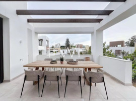 
                                                                                        Vente
                                                                                         Golden Mile : Villa de luxe avec vue mer emplacement premium.